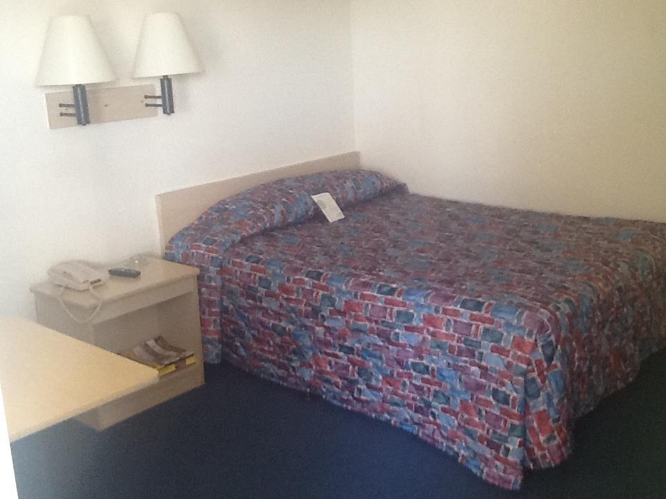 Super 8 By Wyndham Florence Δωμάτιο φωτογραφία
