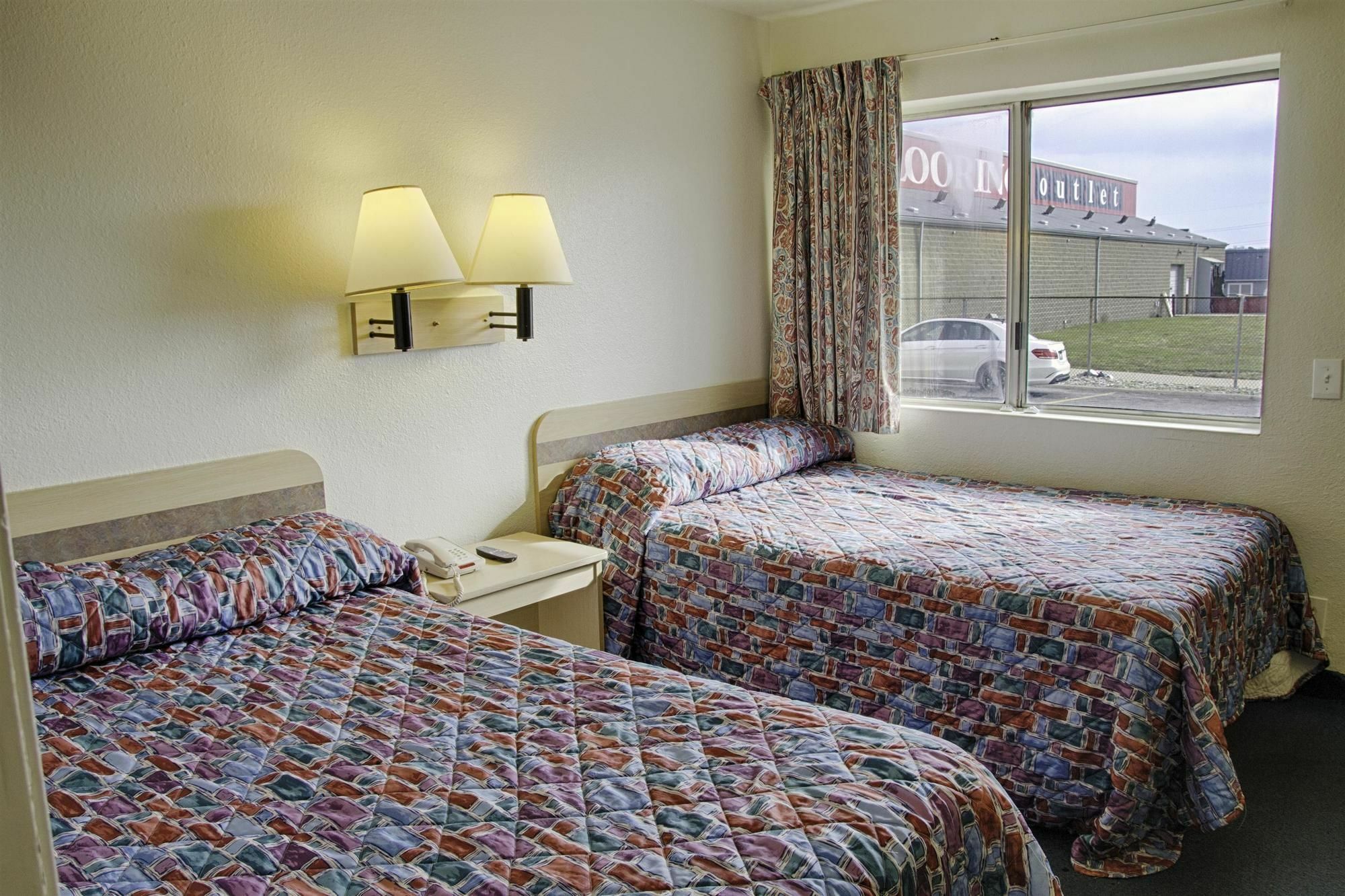 Super 8 By Wyndham Florence Εξωτερικό φωτογραφία