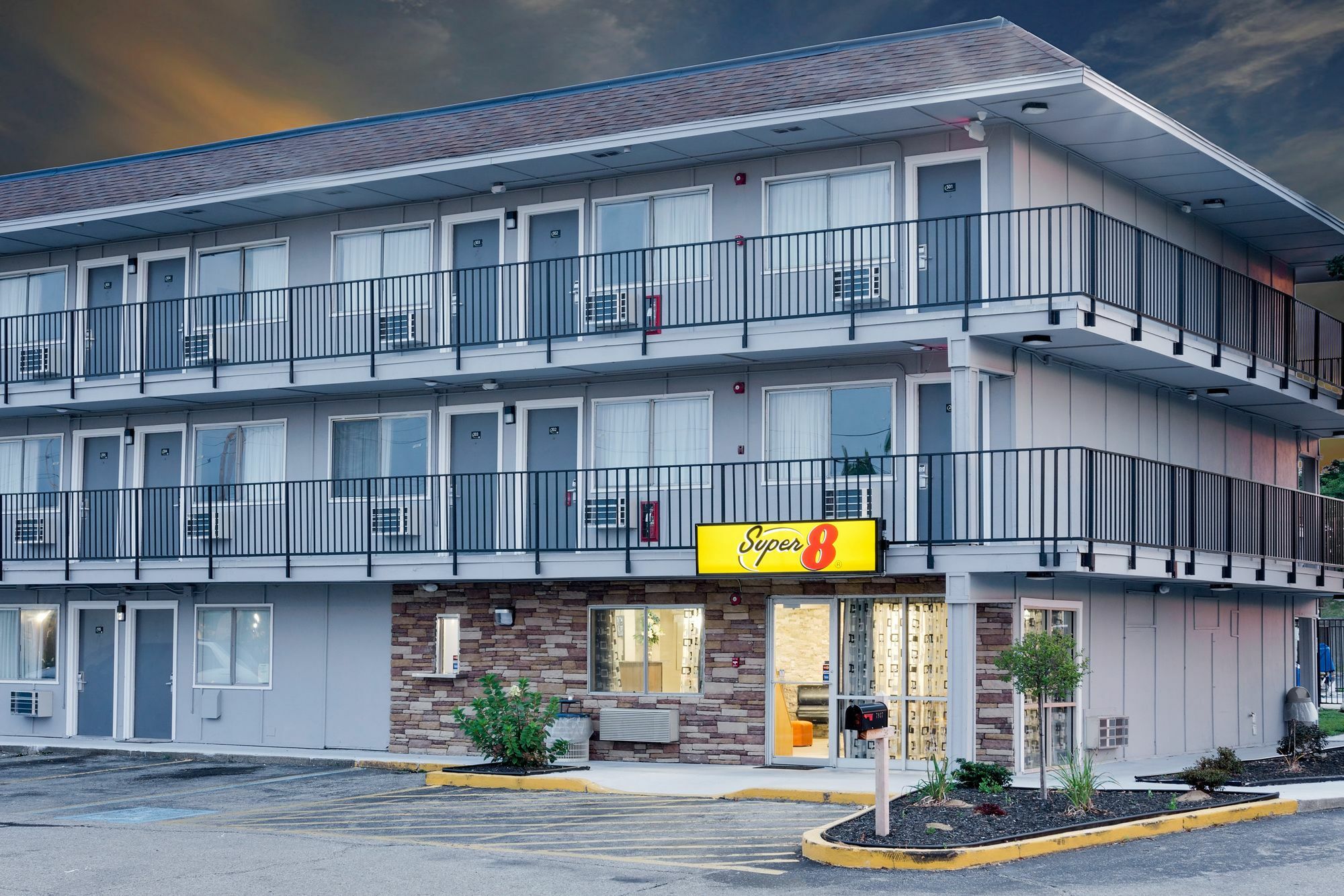Super 8 By Wyndham Florence Εξωτερικό φωτογραφία