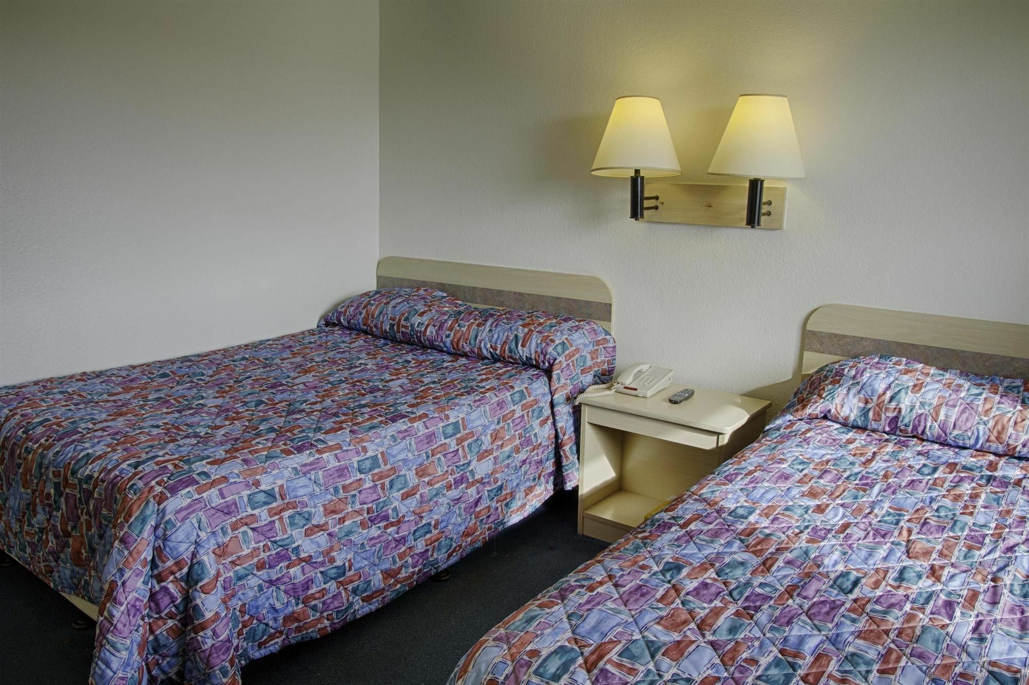 Super 8 By Wyndham Florence Εξωτερικό φωτογραφία